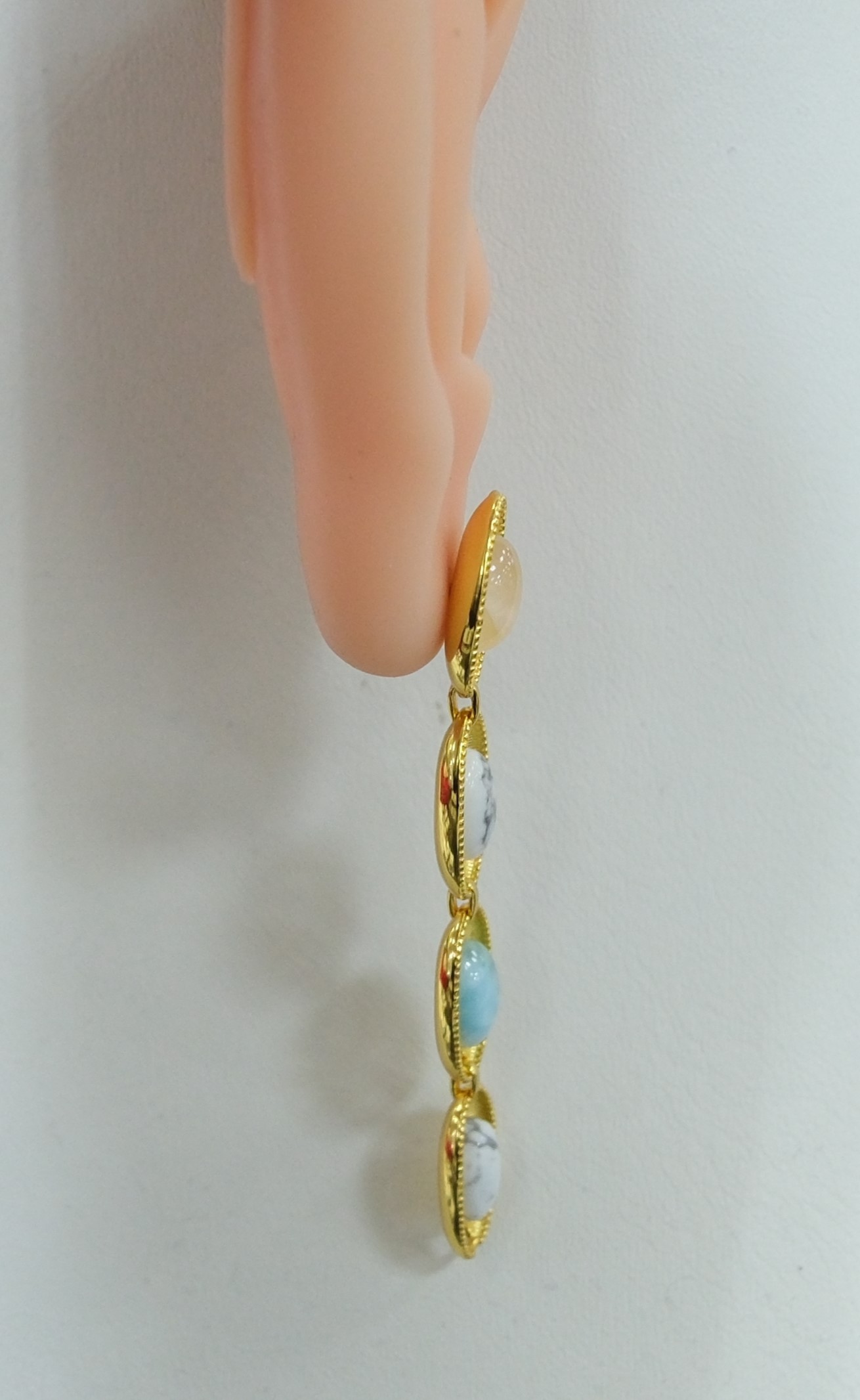 Серебряные серьги-пусеты с ларимарами, кварцем и магнезитами